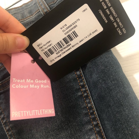 NWT PRETTY LITTLE THING JEANS - Picture 3 of 3